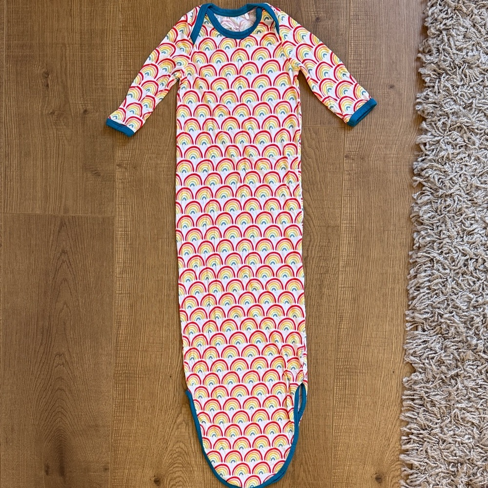 Little Sleepies Rainbow Sleep Onesies, Headband, Bib and Blanket Set - Picture 5 of 7